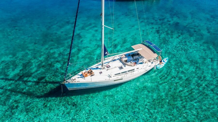 Heraklion: Dia Island Sailboat Cruise with Swimming and Meal - Why the 14-person limit changes the day