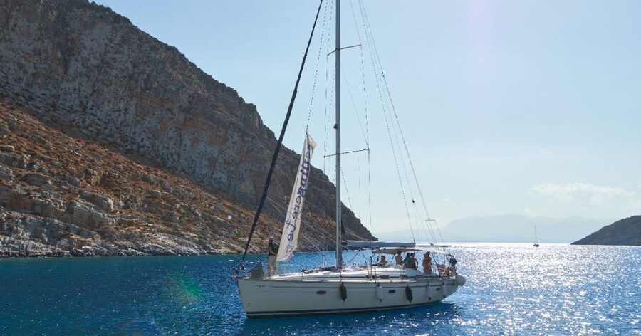 Heraklion: Dia Island Sailing Cruise with Snorkeling - What you eat and drink onboard
