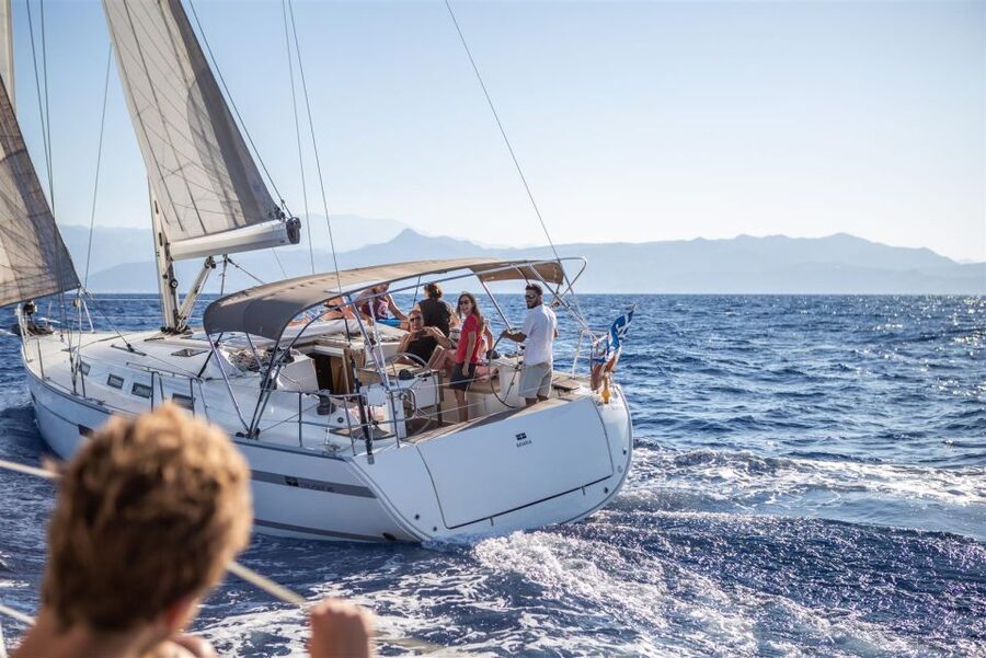 Heraklion: Private Full-Day Sailing Trip to Dia Island - Drinks, fruit, and the optional onboard meal