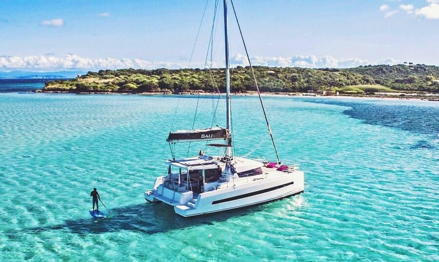 Hersonissos: Private Catamaran Cruise, Dia Island with Lunch - Hersonissos departure with coffee and local pies