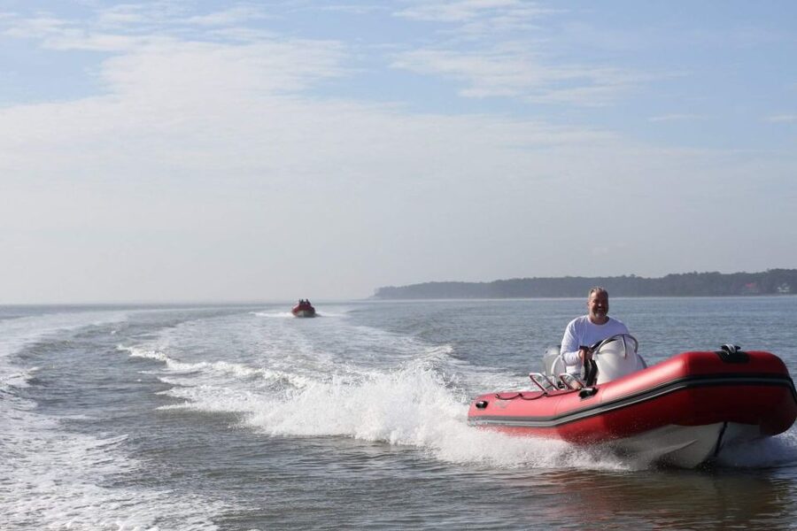 Hilton Head Island: Mini Boat Dolphin Tour - Broad Creek and Hilton Head from the water