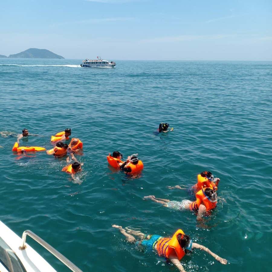 Hoi An: Cham Islands Snorkeling Trip by Speedboat with Lunch - A seafood lunch by the beach