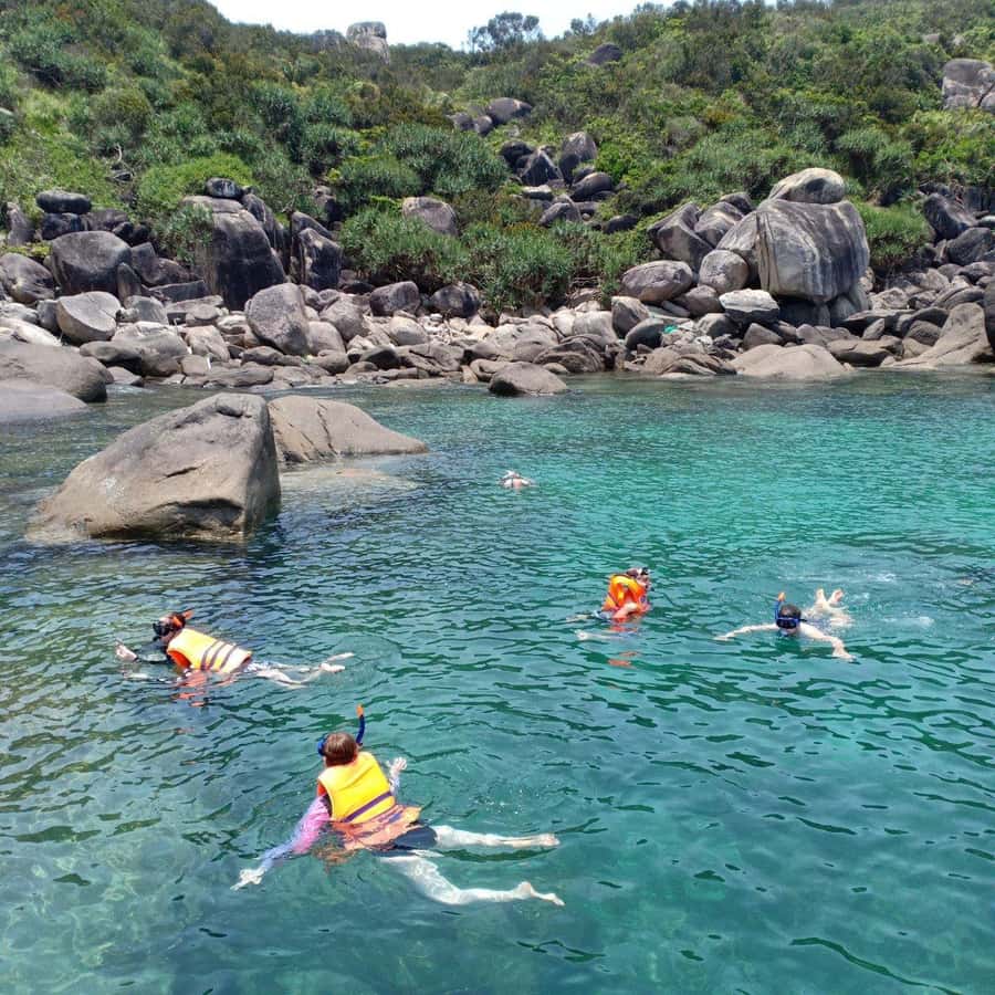 Hoi An: Cham Islands Snorkeling Trip by Speedboat with Lunch - What to pack for the heat and water