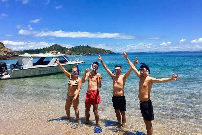 Hole in the Rock Cruise & Island Tour - with two island stopovers - Wildlife sightings add a welcome bonus