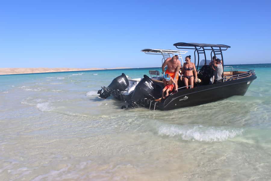 Hurghada: 4 Island Hopping Tour Dolphin, Snorkeling & Lunch - Orange Bay, with about an hour on the sand