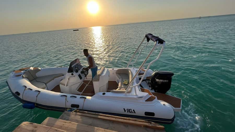 Hurghada: 6 Islands Tour with Dolphin Watching & Snorkelling - A fast start from Hurghada marina