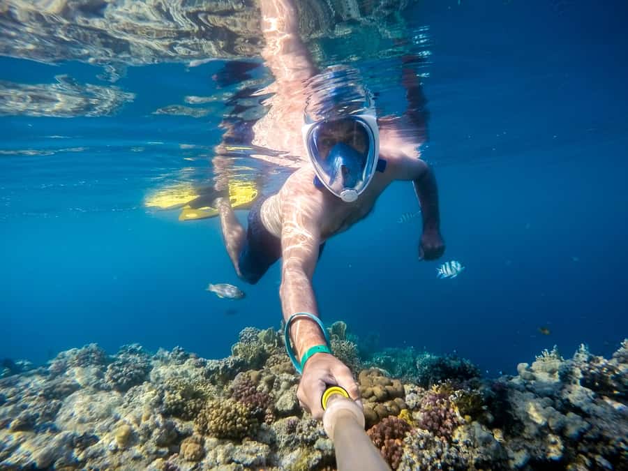 Hurghada: Orange Bay Island Boat Trip w/ Breakfast and Lunch - The crew and the feel of the day