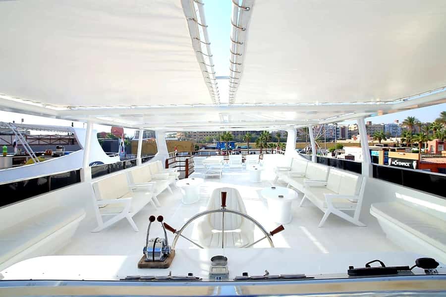 Hurghada: Orange & Giftun Island Cruise with Massage & Lunch - The return ride is part of the experience