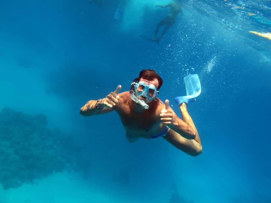 Hurghada: Premium Island Cruise with Lunch and snorkeling - Lunch on the yacht, with drinks served during the day