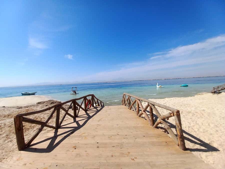 Hurghada: Private Speedboat to Magawish Island - Choosing between four and eight hours