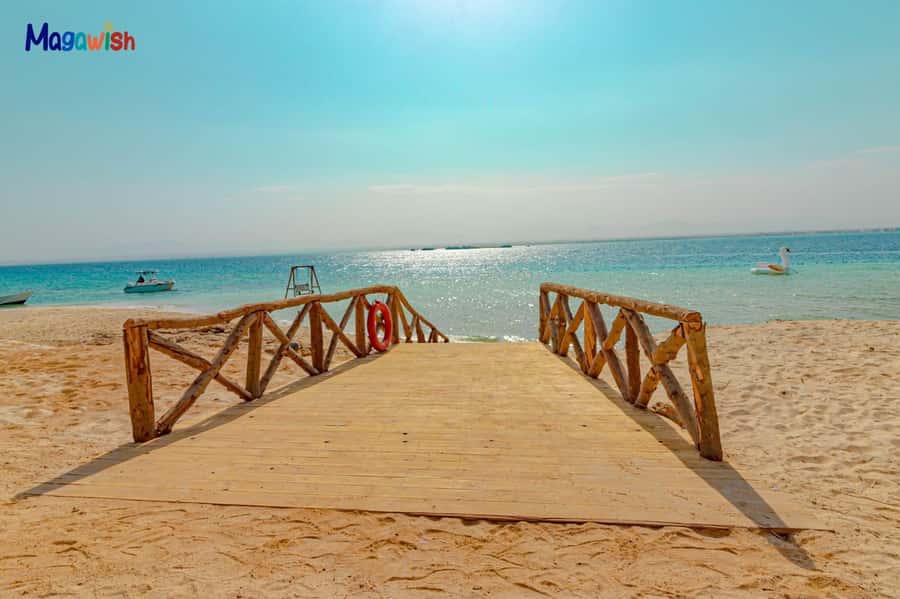 Hurghada : Sunset & Barbecue at Magawish Island By Speedboat - Who gets the best value from $371?