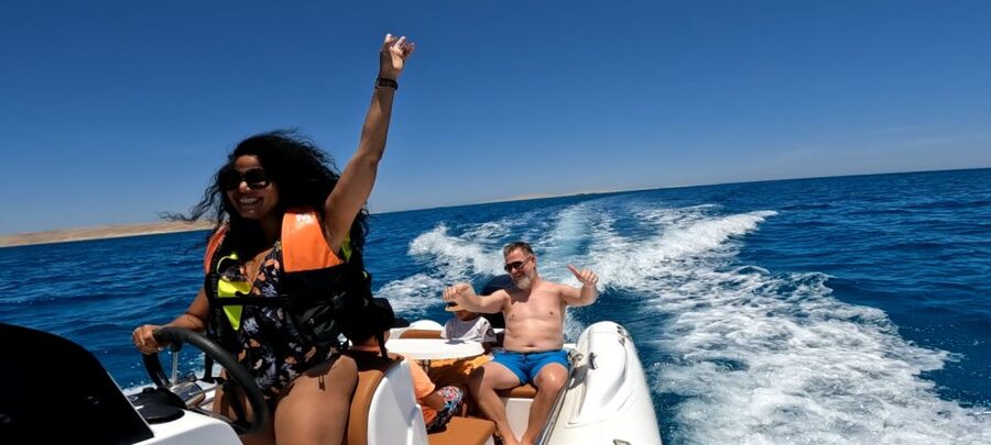 Hurghada: White Island Speedboat Tour, Snorkeling, & Lunch - Lunch, drinks, and the ride back