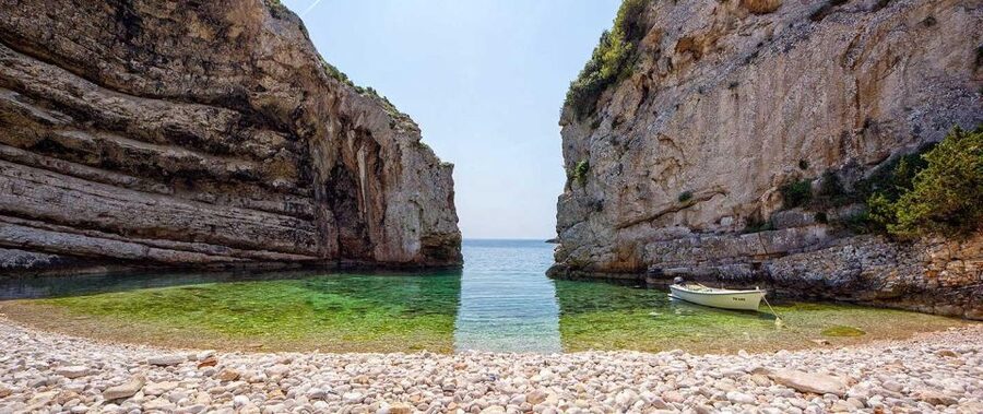 Hvar:Blue & Grenn Cave and Vis Island Private Speedboat Tour - Key points at a glance