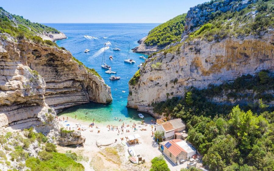 Hvar:Blue & Grenn Cave and Vis Island Private Speedboat Tour - Who should book this experience