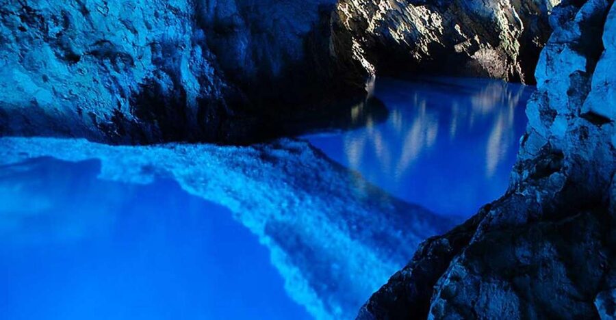 Hvar:Blue & Grenn Cave and Vis Island Private Speedboat Tour - Why this private Hvar boat day works