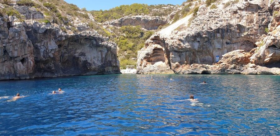 Hvar:Blue & Grenn Cave and Vis Island Private Speedboat Tour - Lunch on Vis is not an afterthought