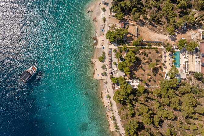 Hvar, Brač & Pakleni islands cruise with lunch & drinks from Split & Trogir - The large-boat tradeoff