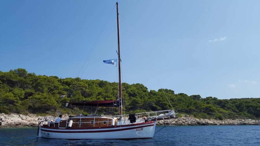 Hvar: Pakleni Islands Sailing Tour with Brunch - Sveti Klement and the Island-Hopping Route