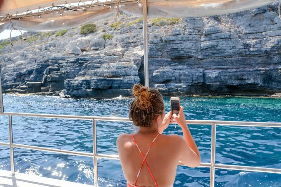 Hydra: Island Tour by Boat with Lunch - Limnioniza, the Main Swimming Stop