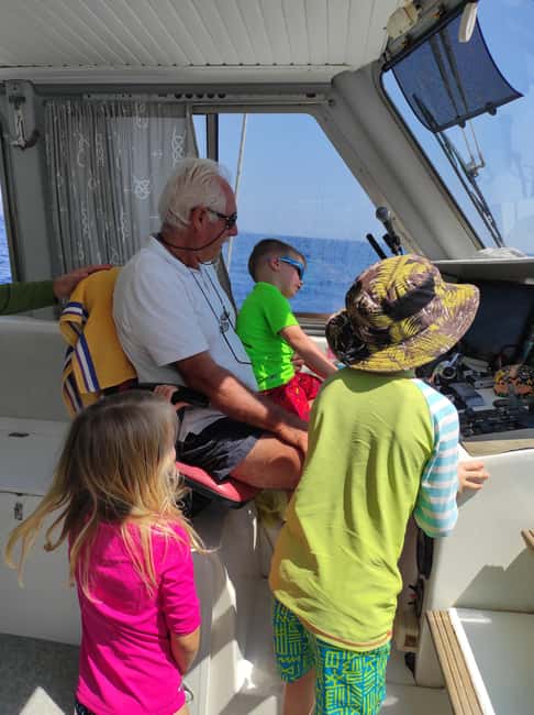 Hydra: Island Tour by Boat with Lunch - Seal Caves, Nisiza, and Lunch