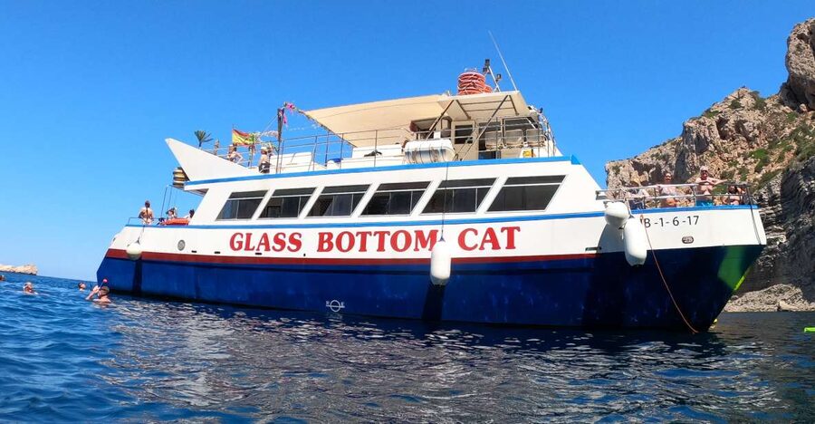 Ibiza: Boat Trip to Margaritas Islands and Aquarium Ticket - The first 30 minutes: Ibiza from the sea