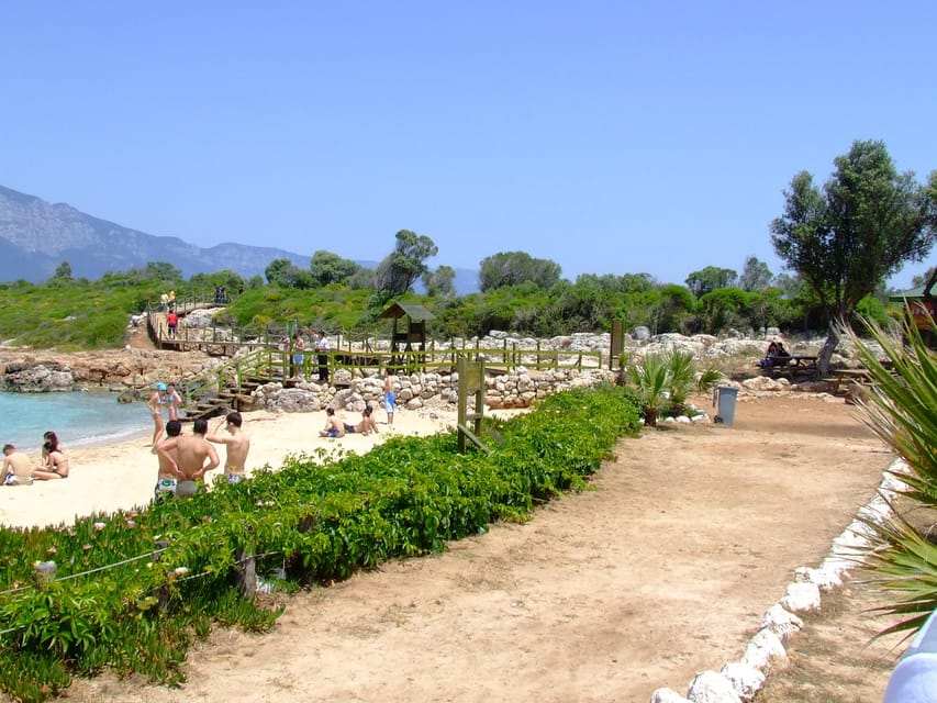 Icmeler: Day-Cruise to Cleopatra Island & Gokova Bay - Lunch on the boat: practical and filling