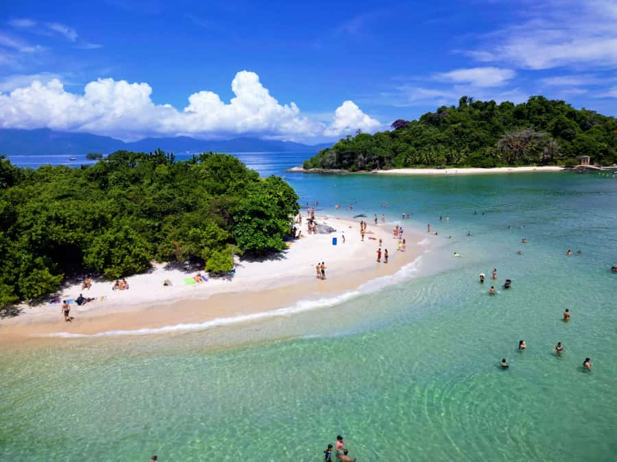 Ilha Grande: 7h Speedboat Tour of Paradise Islands - Dentista Beach, the famous stop