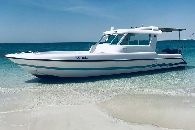 Island Hopping Sharing-4 hours trip - Group size and the crew