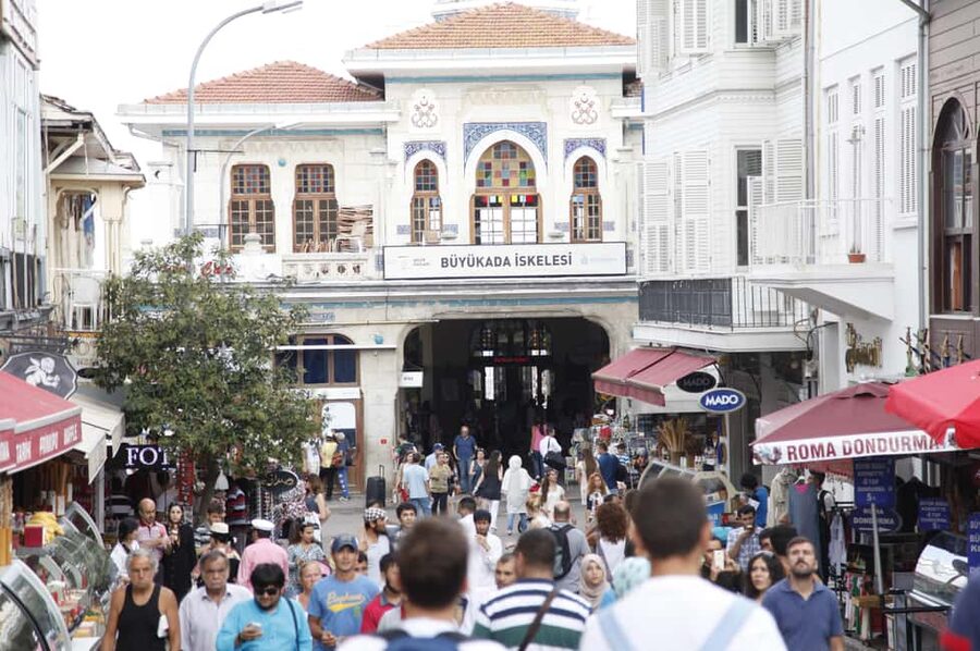 Istanbul Princes Islands Tour by Private Boat Pickup & Lunch - Why the Princes’ Islands make a good break from Istanbul