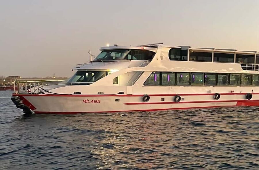 Istanbul Princes Islands Tour by Private Boat Pickup & Lunch - Morning pickup from central Istanbul hotels