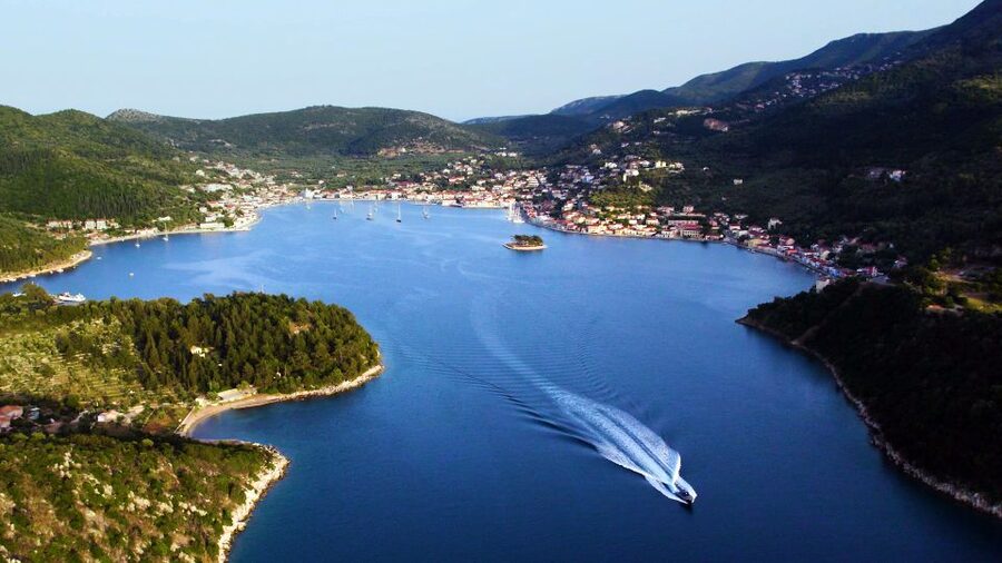 Ithaca Island Tour with Bus & Cruise with Swim Stops - The long ride home