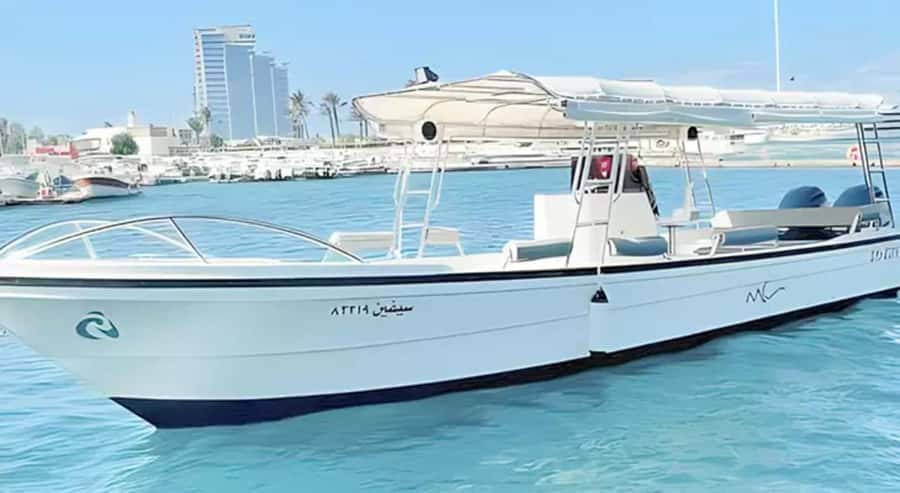 Jeddah: Bayadah Island Boat Trip with Snorkeling Option - Snorkeling among coral and fish