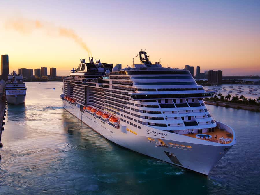 Jeju Island: Full Day Tour for Cruise Ship Passengers - Jeju Port route: Sunrise Peak and island traditions