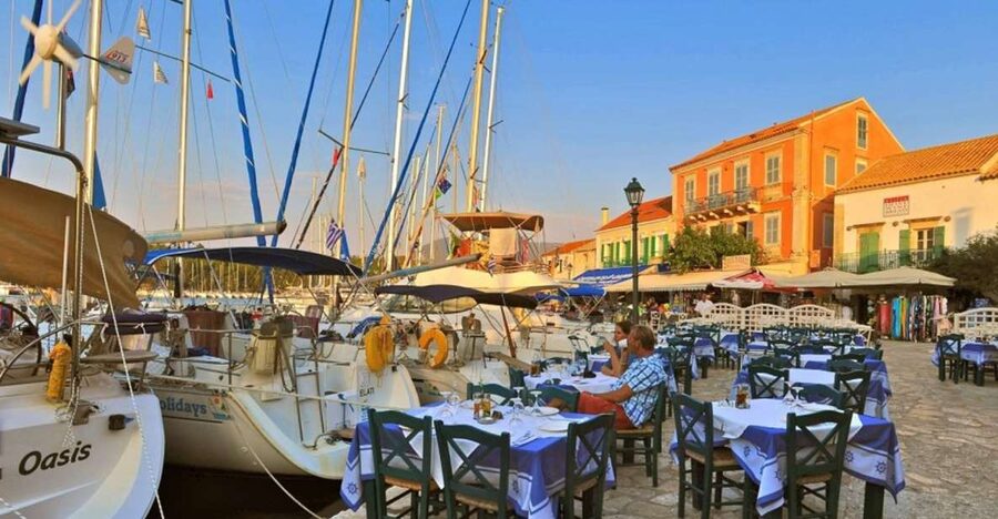 Kefalonia: Island Highlights Bus and Boat Tour with Lunch - One day, three ways to see Kefalonia