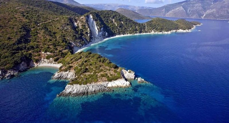 Kefalonia: Ithaca Island Day Tour with Bus & Boat Ride - What the guide adds, and where the commentary may fall short