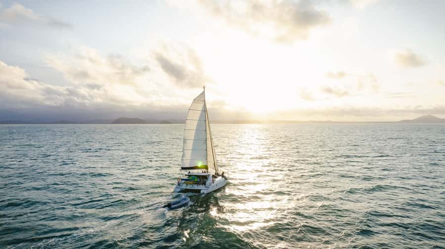 Keppel Islands: Sunset Cruise w/ Cheese Platter & Champagne - Boarding With Champagne at the Start