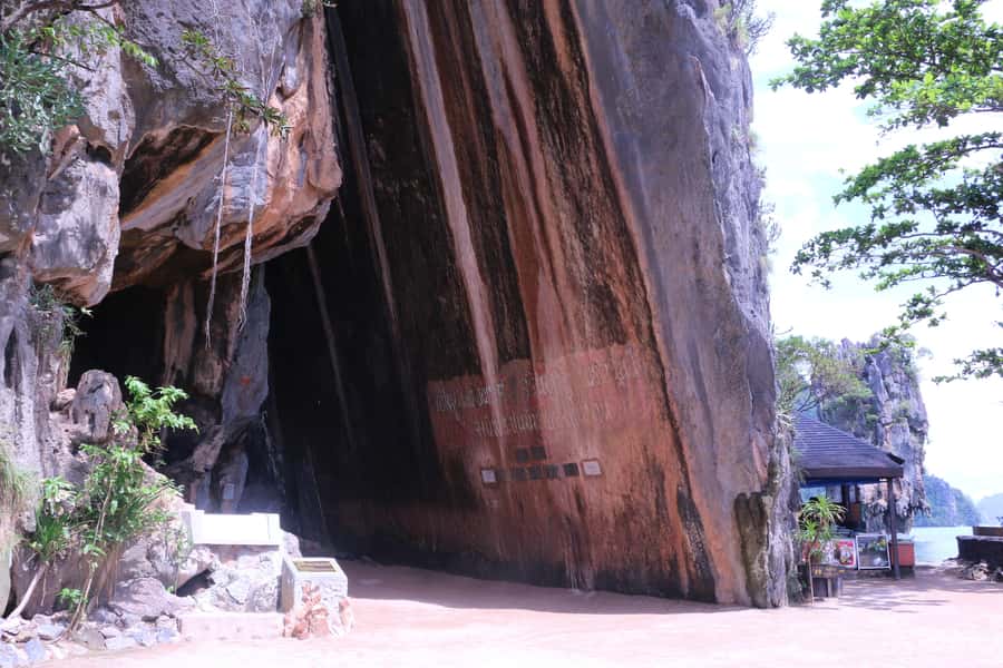 Khao Lak: Phang Nga Bay & James Bond Island by Longtail Boat - Guide quality makes the difference