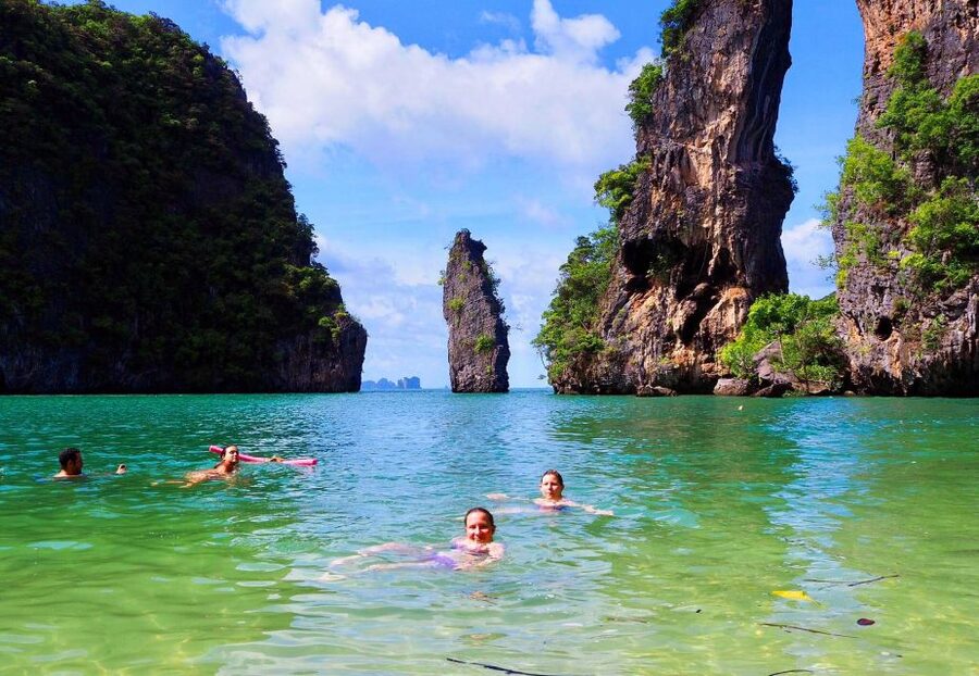 Khao Lak: Private Long-Tail Boat Trip to James Bond Island - Koh Panyee, a village built on the water