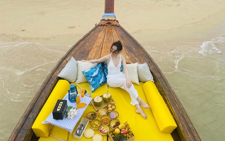 Khao Lak: Private Long-Tail Boat Trip to James Bond Island - Naka Island and the final beach break
