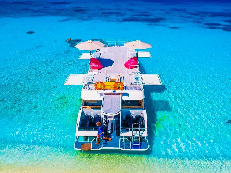 Khao Lak : Similan Islands Speed Catamaran Premium Morning - The early morning at Thap Lamu Pier