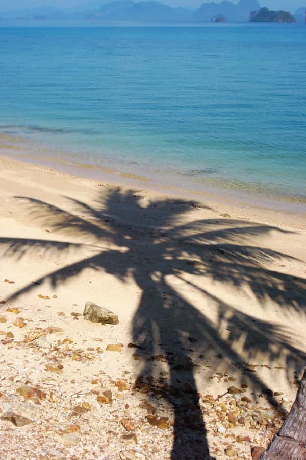 Khao Lak: Traditional boat to Phang Nga Bay and Hong Island - Breakfast first, then the marine park