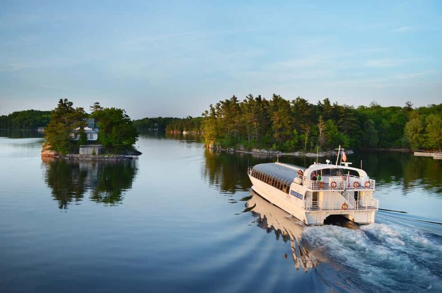 Kingston: Lunch Cruise of Thousand Islands - Key points at a glance
