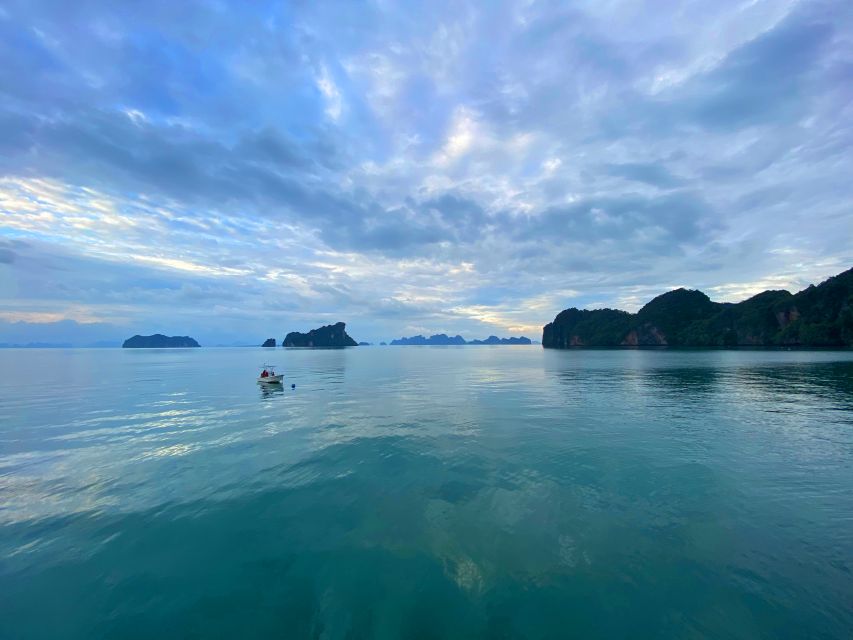 Ko Yao: Premium James Bond Island Trip by Speedboat & Canoe - Guide service and the personal touch