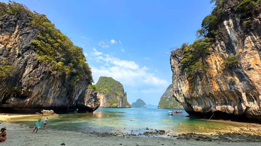 Ko Yao Yai: Hong Island & Plankton Longtail Boat Sunset Tour - Hong Island and the emerald lagoon