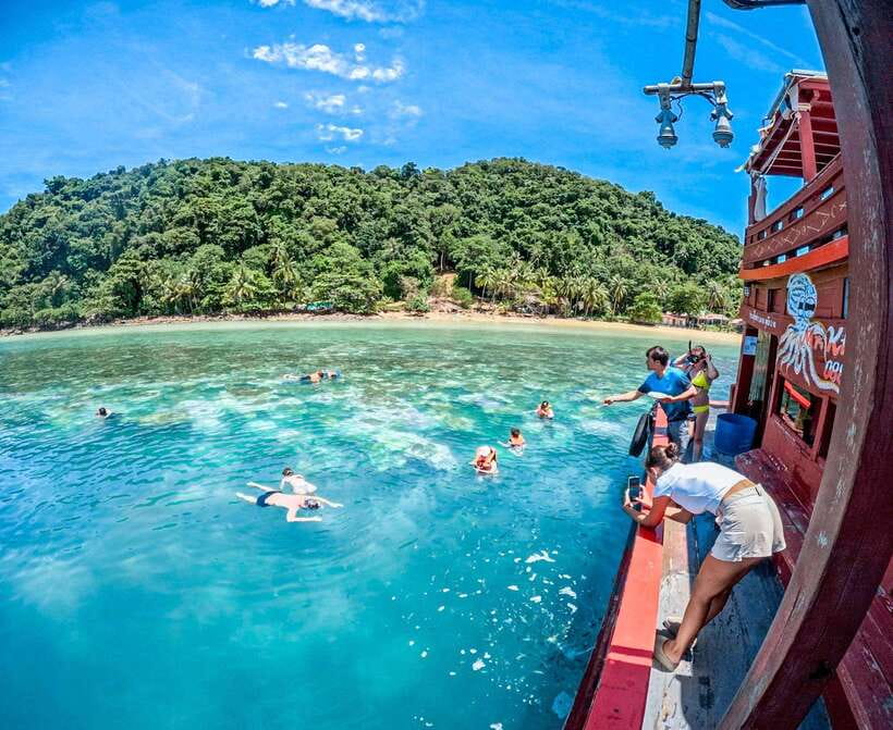 Koh Chang: 3 or 4 Islands Snorkel & Beach Tour by Big Boat - Lunch, fruit, and the photo service