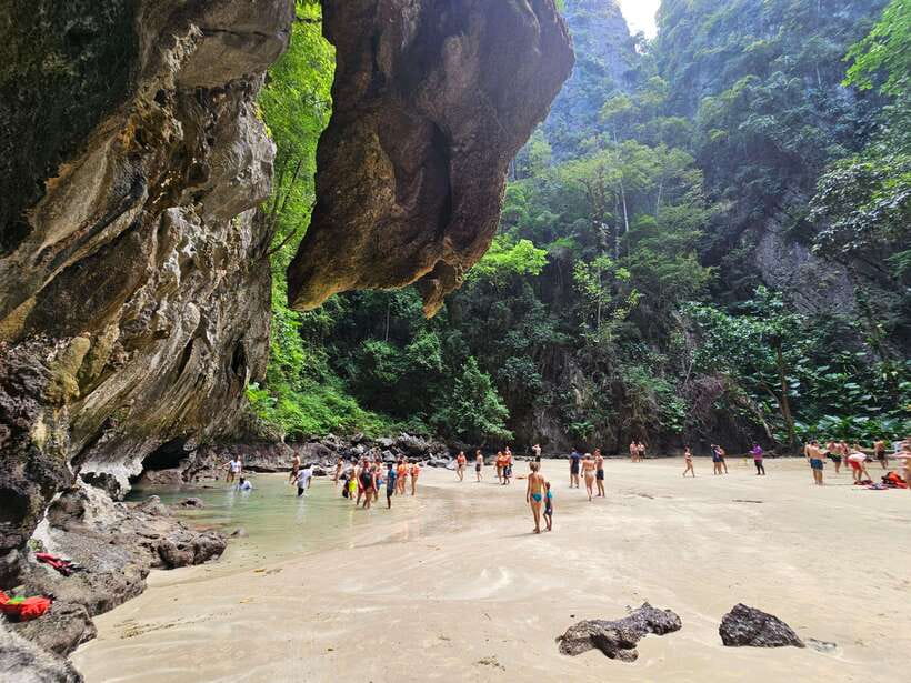 Koh Lanta: 4-Island Tour by Longtail Boat - Snorkeling around Koh Chuek and Koh Maa