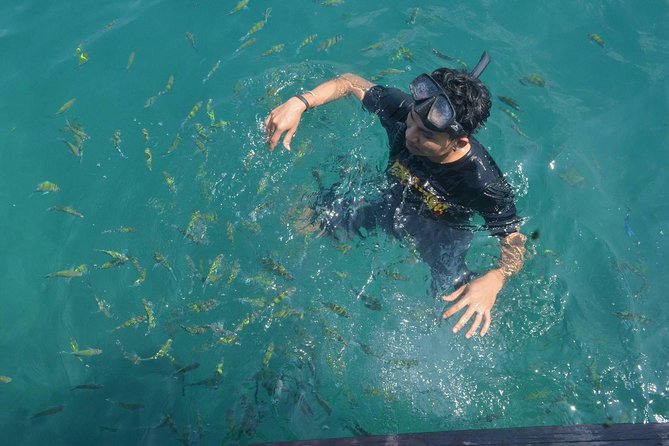 Koh Lanta: 4 Islands Tour by Speedboat with Snorkeling - Koh Chuak: a short reef stop