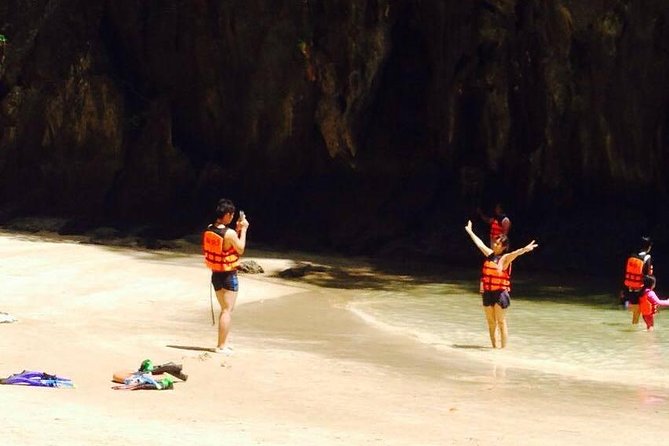 Koh Lanta: 4 Islands Tour by Speedboat with Snorkeling - What to bring and who should book