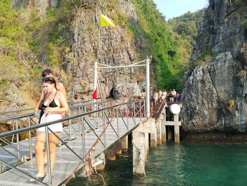 Koh Lanta: Tin's Speedboat Odyssey to Bamboo Island & Beyond - Monkey Bay is often a boat-side sight