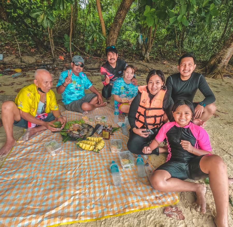 Koh Lipe: 3 Island Snorkeling & Fishing Tour - Who should book this day on the water